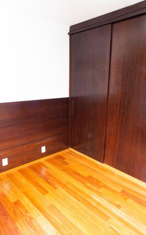 Casa de condomínio para alugar com 350m², 4 quartos e 2 vagas Casa de condomínio para alugar com 350m², 4 quartos e 2 vagasSuíte 2