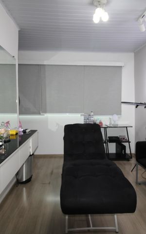 Casa à venda com 165m², 3 quartos e 1 vagaSuíte