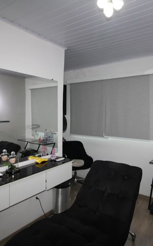 Casa à venda com 165m², 3 quartos e 1 vagaSuíte