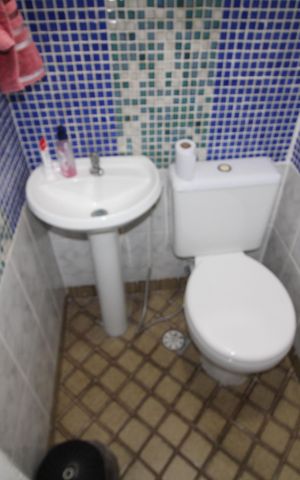 Casa à venda com 165m², 3 quartos e 1 vagaBanheiro 