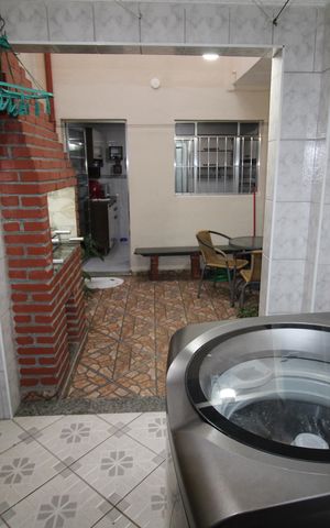 Casa à venda com 165m², 3 quartos e 1 vagaÁrea de Serviço