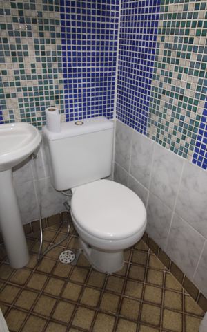 Casa à venda com 165m², 3 quartos e 1 vagaBanheiro 