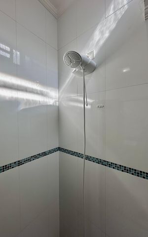 Casa à venda com 247m², 3 quartos e 2 vagas Casa à venda com 247m², 3 quartos e 2 vagasBanheiro Social