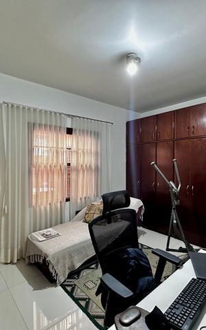 Casa à venda com 247m², 3 quartos e 2 vagas Casa à venda com 247m², 3 quartos e 2 vagasQuarto 3