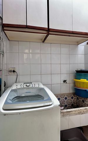 Casa à venda com 247m², 3 quartos e 2 vagas Casa à venda com 247m², 3 quartos e 2 vagasÁrea de Serviço
