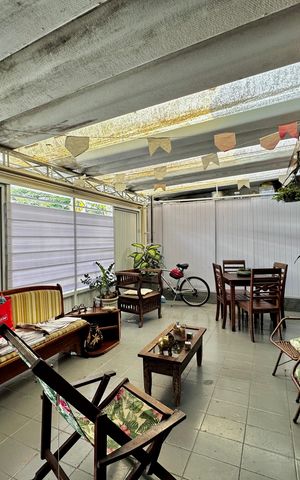 Casa à venda com 247m², 3 quartos e 2 vagas Casa à venda com 247m², 3 quartos e 2 vagasGaragem