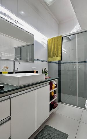 Casa à venda com 247m², 3 quartos e 2 vagas Casa à venda com 247m², 3 quartos e 2 vagasBanheiro Social