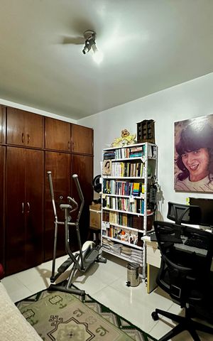 Casa à venda com 247m², 3 quartos e 2 vagas Casa à venda com 247m², 3 quartos e 2 vagasQuarto 3