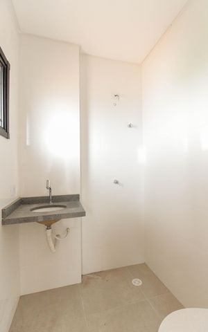 Apartamento à venda com 51m², 2 quartos e 1 vaga Apartamento à venda com 51m², 2 quartos e 1 vagaBanheiro