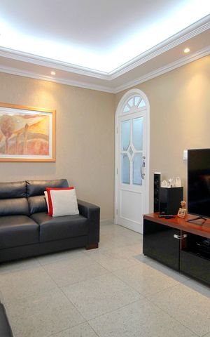 Apartamento à venda com 130m², 4 quartos e 2 vagasSala