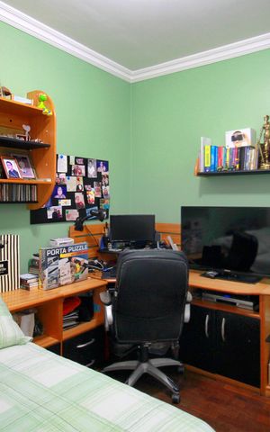 Apartamento à venda com 130m², 4 quartos e 2 vagasQuarto 