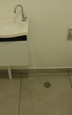 Casa à venda com 500m², 2 quartos e 3 vagasBanheiro 1