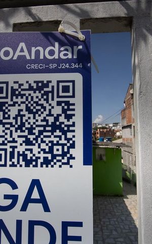 Casa à venda com 290m², 2 quartos e 2 vagas Casa à venda com 290m², 2 quartos e 2 vagasPlaca