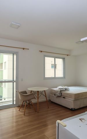 Studio à venda com 28m², 1 quarto e sem vaga Studio à venda com 28m², 1 quarto e sem vagaSala