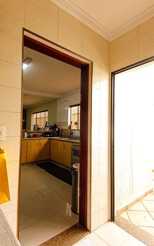 Casa à venda com 320m², 4 quartos e 7 vagasÁrea de Serviço