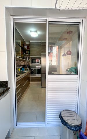 Apartamento à venda com 64m², 2 quartos e 1 vaga Apartamento à venda com 64m², 2 quartos e 1 vagaÁrea de Serviço