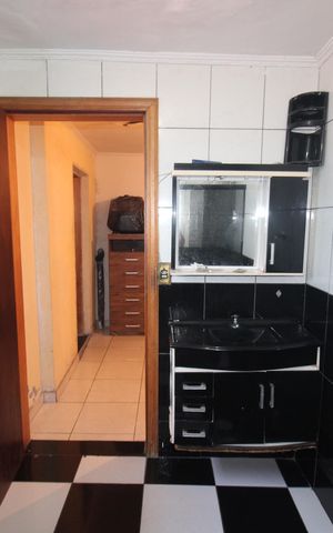 Casa à venda com 110m², 3 quartos e 1 vagaBanheiro