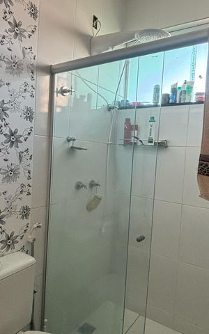 Casa à venda com 250m², 3 quartos e 2 vagas Casa à venda com 250m², 3 quartos e 2 vagasBanheiro 2