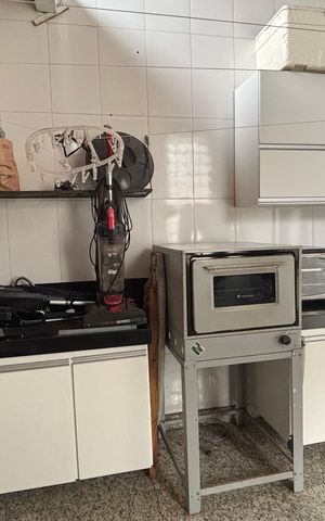Casa à venda com 250m², 3 quartos e 2 vagas Casa à venda com 250m², 3 quartos e 2 vagasÁrea de Serviço