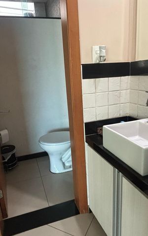 Casa à venda com 250m², 3 quartos e 2 vagas Casa à venda com 250m², 3 quartos e 2 vagasLavabo