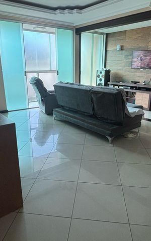 Casa à venda com 250m², 3 quartos e 2 vagas Casa à venda com 250m², 3 quartos e 2 vagasSala