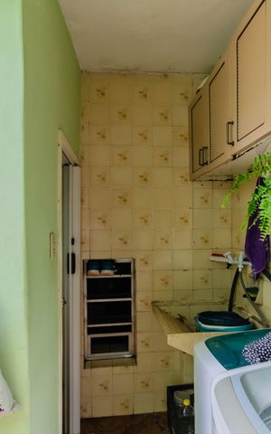 Casa à venda com 160m², 3 quartos e 1 vaga Casa à venda com 160m², 3 quartos e 1 vagaÁrea de Serviço Casa dos Fundos