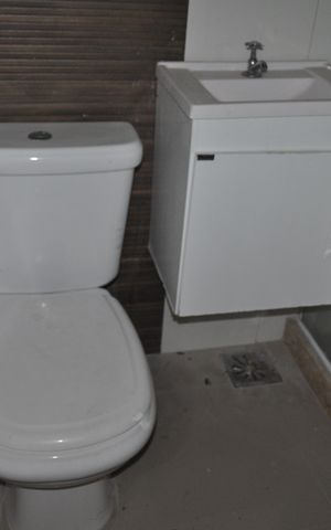 Apartamento à venda com 75m², 2 quartos e sem vagaBanheiro