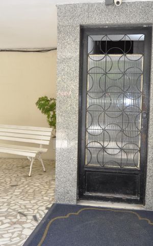 Apartamento à venda com 75m², 2 quartos e sem vagaÁrea comum