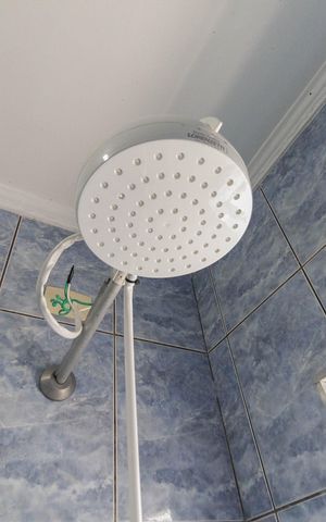 Casa à venda com 70m², 2 quartos e 2 vagas Casa à venda com 70m², 2 quartos e 2 vagasBanheiro da Suíte
