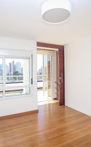 Casa de condomínio à venda com 350m², 3 quartos e 3 vagas Casa de condomínio à venda com 350m², 3 quartos e 3 vagasSuite Master