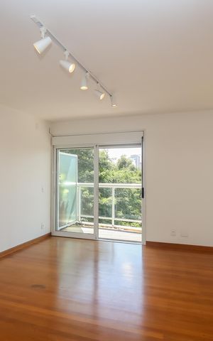 Casa de condomínio à venda com 350m², 3 quartos e 3 vagas Casa de condomínio à venda com 350m², 3 quartos e 3 vagasSala das Suites
