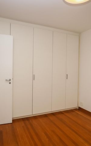 Casa de condomínio à venda com 350m², 3 quartos e 3 vagas Casa de condomínio à venda com 350m², 3 quartos e 3 vagasSuite 3