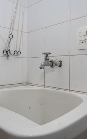 Casa de condomínio à venda com 350m², 3 quartos e 3 vagas Casa de condomínio à venda com 350m², 3 quartos e 3 vagasLavanderia