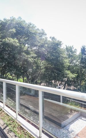 Casa de condomínio à venda com 350m², 3 quartos e 3 vagas Casa de condomínio à venda com 350m², 3 quartos e 3 vagasVaranda da Sala
