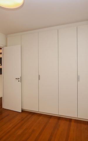 Casa de condomínio à venda com 350m², 3 quartos e 3 vagas Casa de condomínio à venda com 350m², 3 quartos e 3 vagasSuite 3
