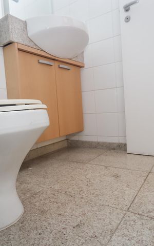 Casa de condomínio à venda com 350m², 3 quartos e 3 vagas Casa de condomínio à venda com 350m², 3 quartos e 3 vagasBanheiro da Suite 3
