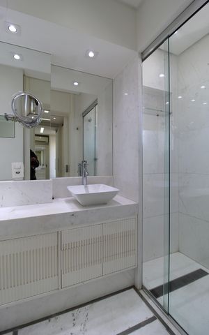Apartamento à venda com 234m², 3 quartos e 4 vagasBanheiro da Suíte 2