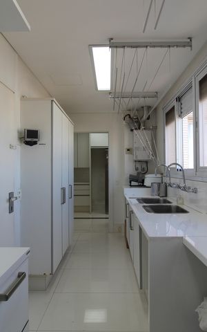 Apartamento à venda com 234m², 3 quartos e 4 vagasÁrea de Serviço
