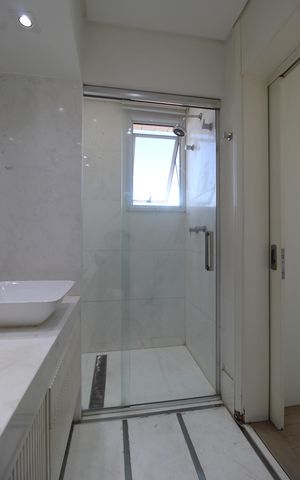 Apartamento à venda com 234m², 3 quartos e 4 vagasBanheiro da Suíte 2