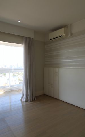 Apartamento à venda com 234m², 3 quartos e 4 vagasQuarto 2 - Suíte