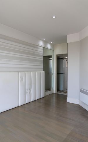 Apartamento à venda com 234m², 3 quartos e 4 vagasQuarto 2 - Suíte