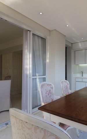 Apartamento à venda com 234m², 3 quartos e 4 vagasVaranda