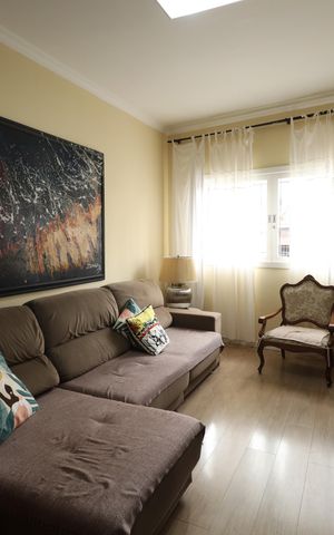 Casa à venda com 235m², 3 quartos e 2 vagasSala de TV