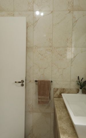 Casa à venda com 235m², 3 quartos e 2 vagasBanheiro 1