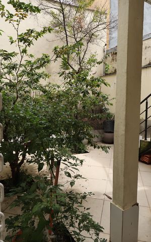 Casa à venda com 235m², 3 quartos e 2 vagasQuintal