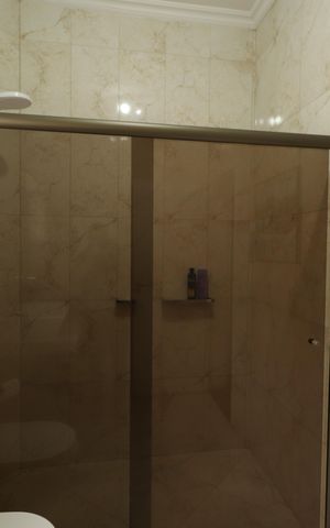 Casa à venda com 235m², 3 quartos e 2 vagasBanheiro 1