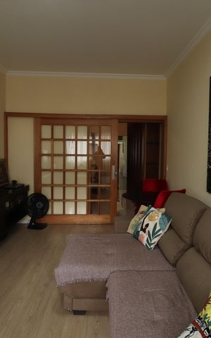 Casa à venda com 235m², 3 quartos e 2 vagasSala de TV