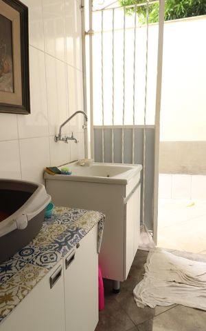Casa à venda com 235m², 3 quartos e 2 vagasÁrea de Serviço