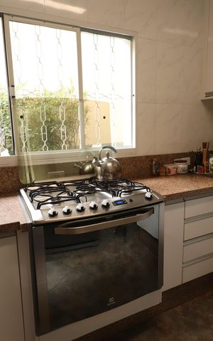 Casa à venda com 235m², 3 quartos e 2 vagasCozinha