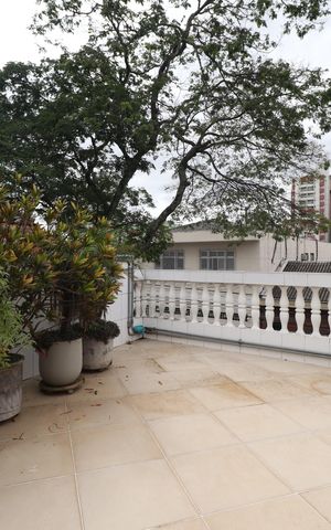 Casa à venda com 235m², 3 quartos e 2 vagasVaranda